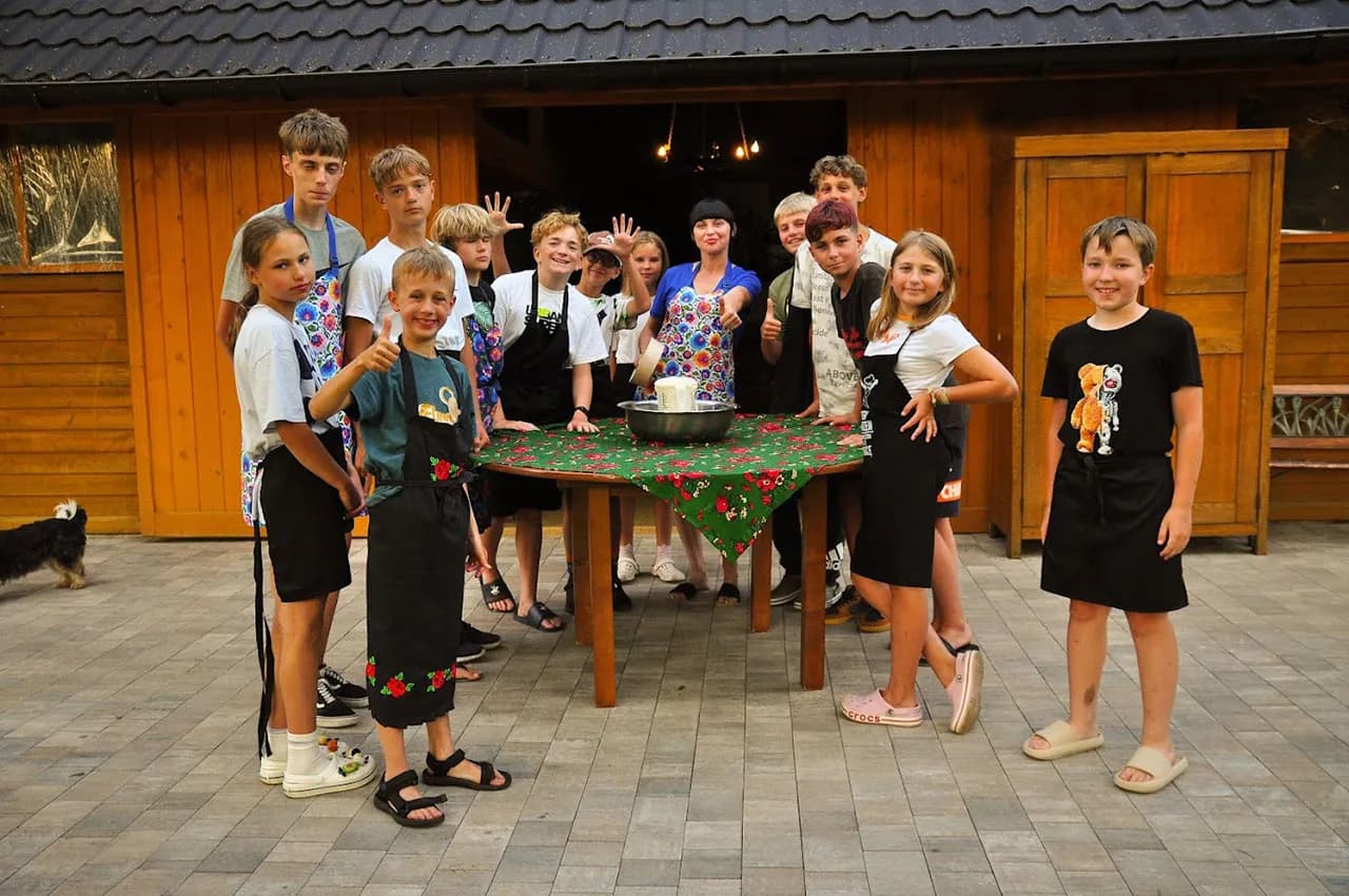 Grupa z własnymi wypiekami